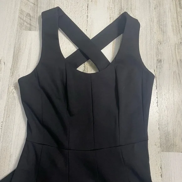 Banana Republic Cross Back Ponte Fit-and-Flare Black Dress size 4P $130 NWT - Picture 8 of 8